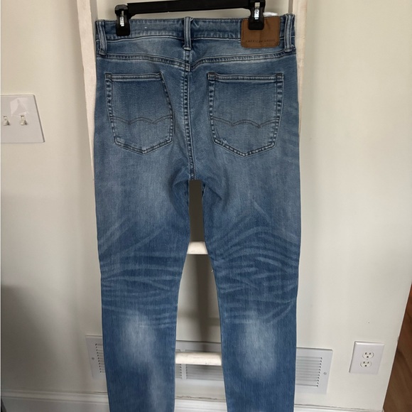 American Eagle Men’s Jeans 33x32 - Picture 3 of 4